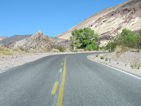 Ubehebe Crater - Scottys Castle