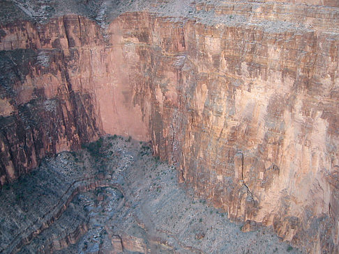 Foto Per Hubschrauber im Grand Canyon